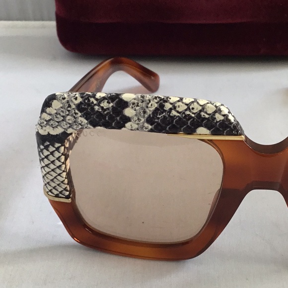 GUCCI SUNGLASSES LADIES. - Picture 8 of 12